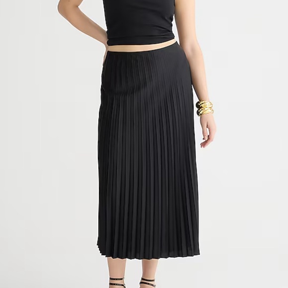 J. Crew Dresses & Skirts - J. Crew women’s black satin Gwyneth pleated slip skirt size XS